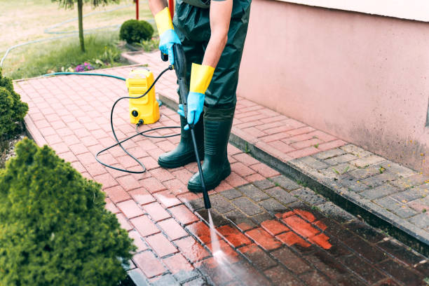 Best Parking Lot and Garage Cleaning  in Como, WI