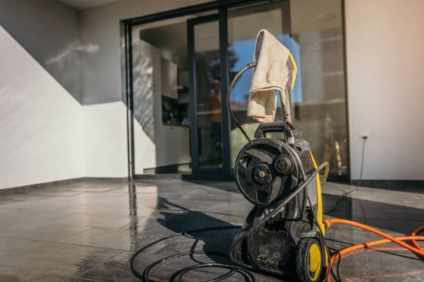 Best Animal Enclosure Cleaning  in Como, WI